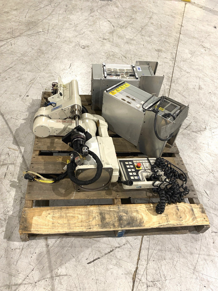 Adept 550 Table-Top SCARA with PA-4, MV-5, and Manual Control III Operator