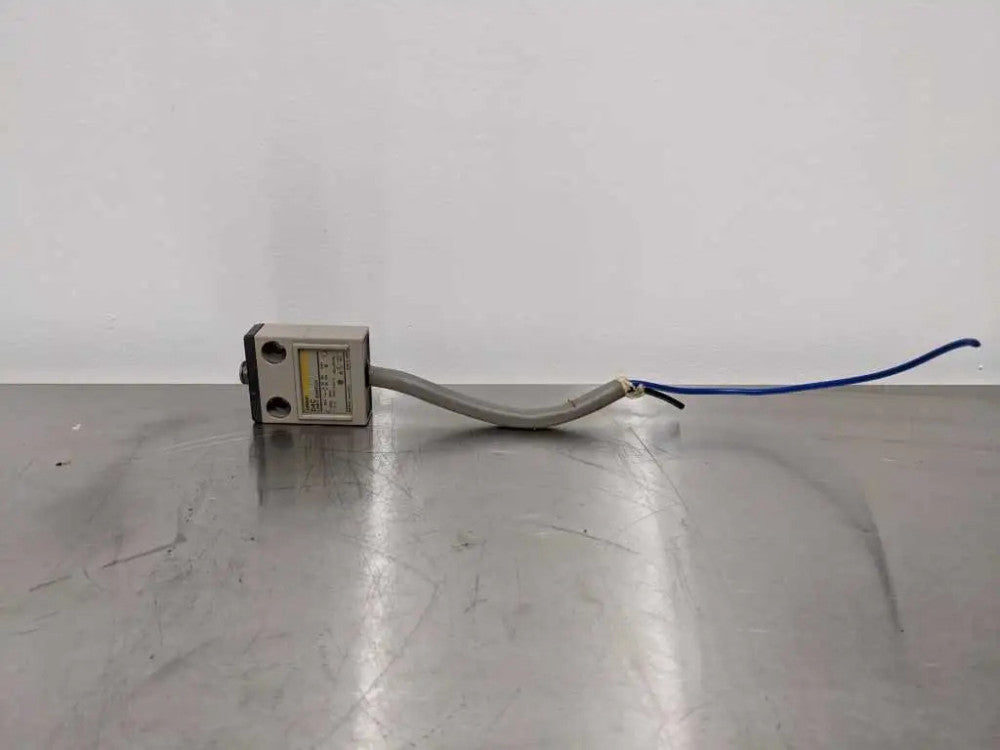 Omron D4C-1601 Limit Switch Button