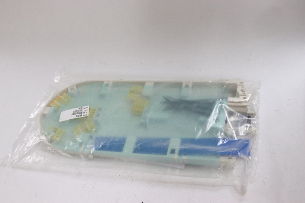 Coyote Long Thin Profile Ribbon Flip Tray 80813122