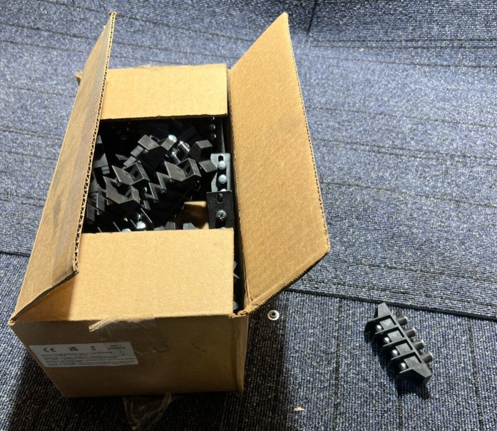 Box of 50 Eaton Single Row Barrier Terminal Block 4 Pole Screw A484304S2662