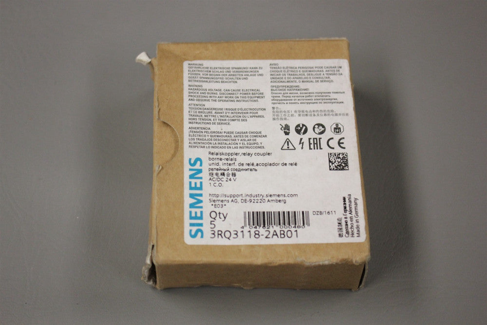 Lot of 5 NEW SIEMENS OUTPUT COUPLERS WITH RELAYS 3RQ311-2AB01