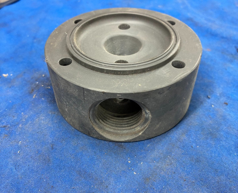 UNBRANDED METERING PUMP HEAD 3/4"NPT PORTS OVERALL DIAMETER: 3-1/2"