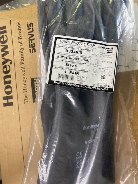 North Butyl Series B324R Black 9 Unsupported Chemical-Resistant Gloves Pair NEW