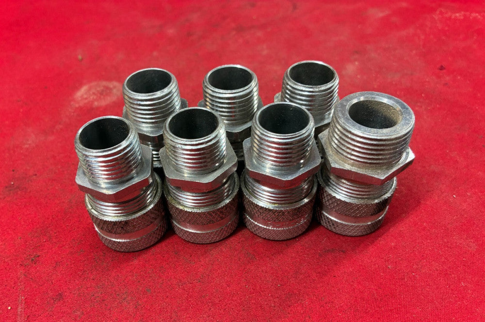 HUBBELL LIQUID TIGHT OUTLET BUSHING 3/4" F2 (LOT OF 7)