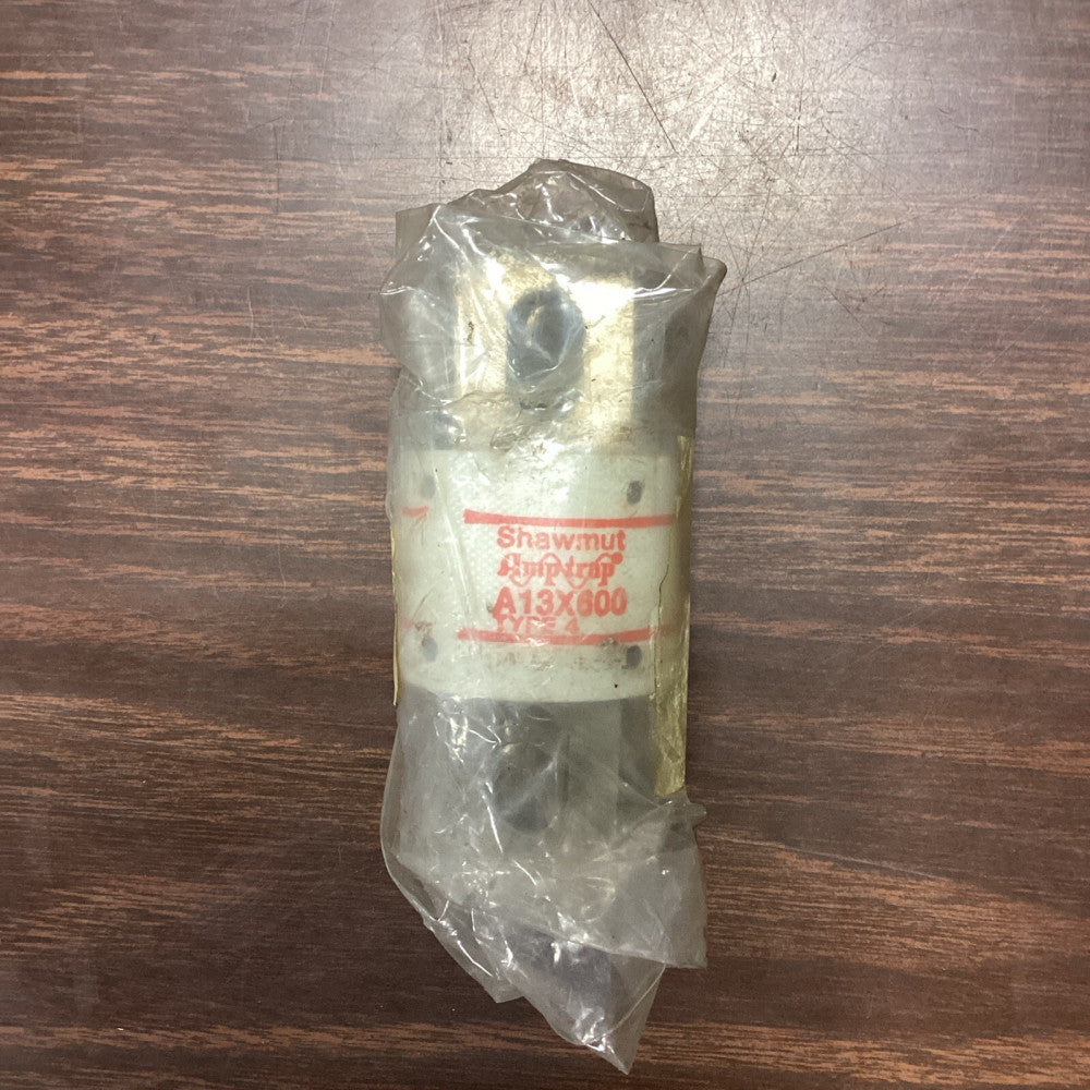 SHAWMUT A13X600 Type 4 AMP TRAP TYPE 4 FUSE 600A 130V