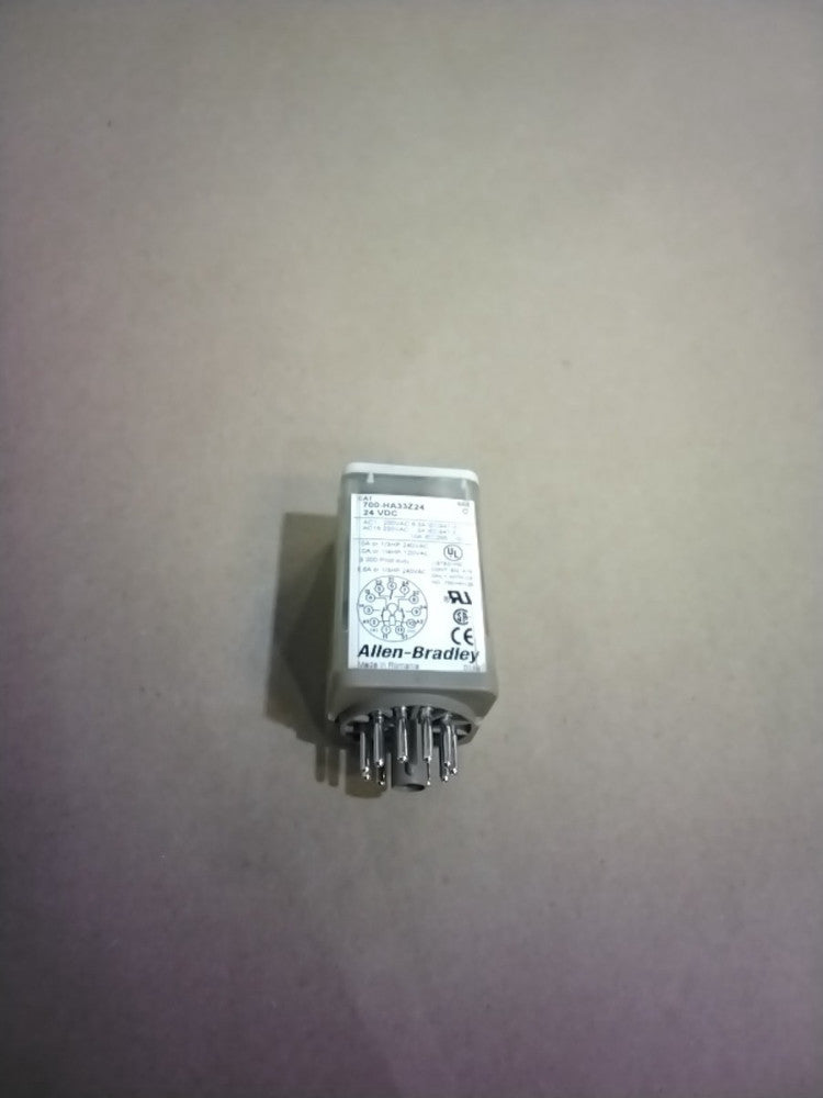 Allen Bradley 700-HA33Z24 11 Pin Cube Relay SER C