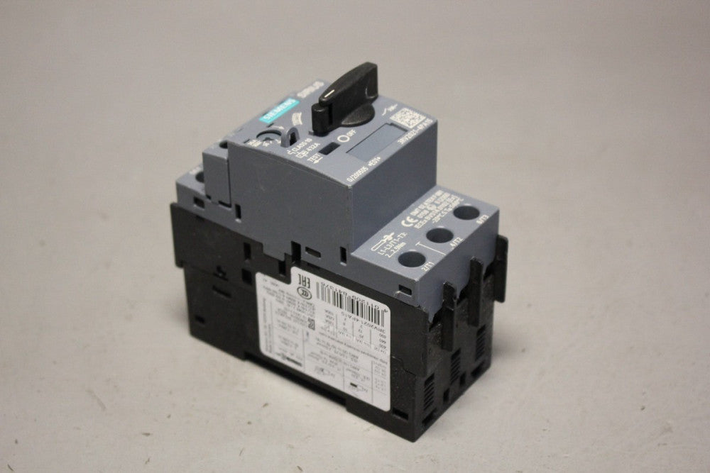 UNUSED SIEMENS SIRIUS CIRCUIT BREAKER 3RV2021-4PA15