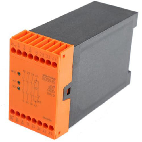 1pc RS COMPONENTS UK BD5935.48 DC24V