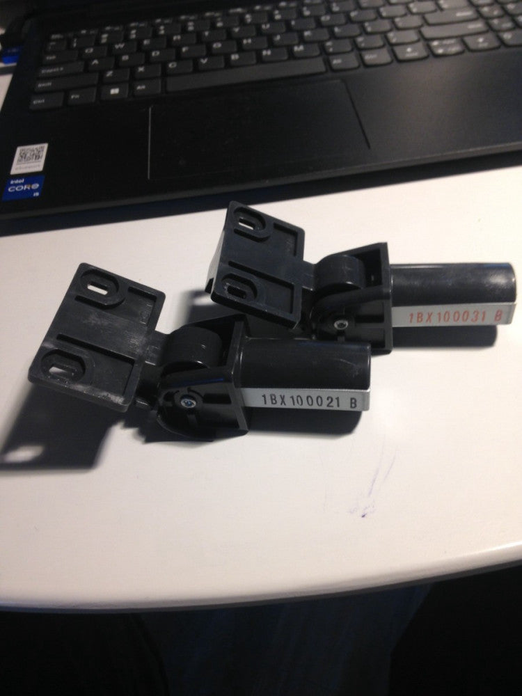 RT4082 & LT4087 MR 3027 ADF Hinges. Used. Good.