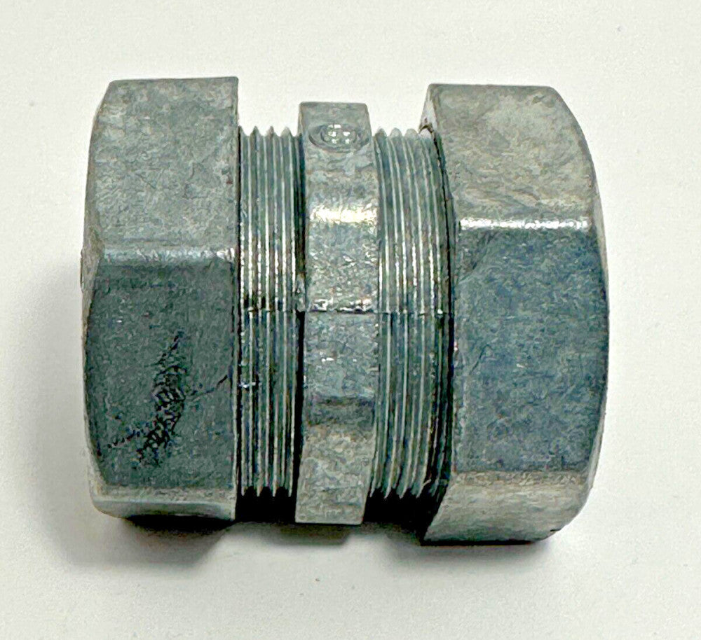 33pcs Bridgeport Raintight Compression Coupling *Photos for Measurements*