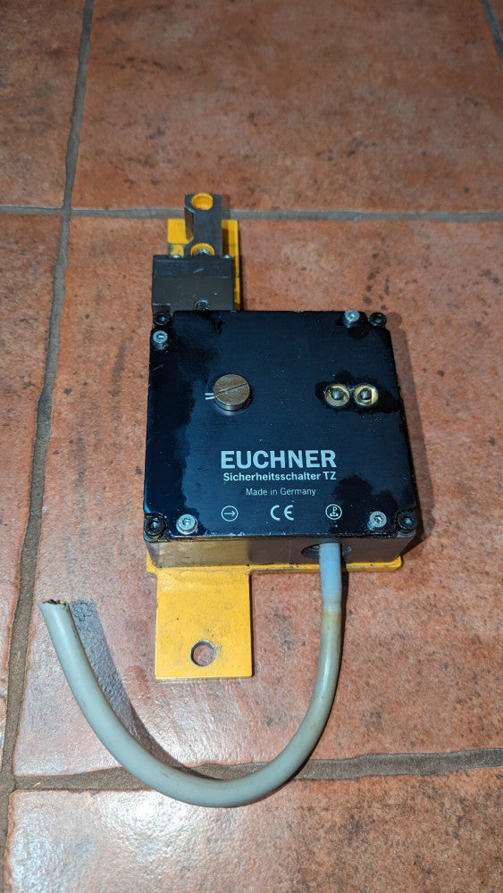 Euchner TZ2LE024PGVAB Safety Interlock Switch