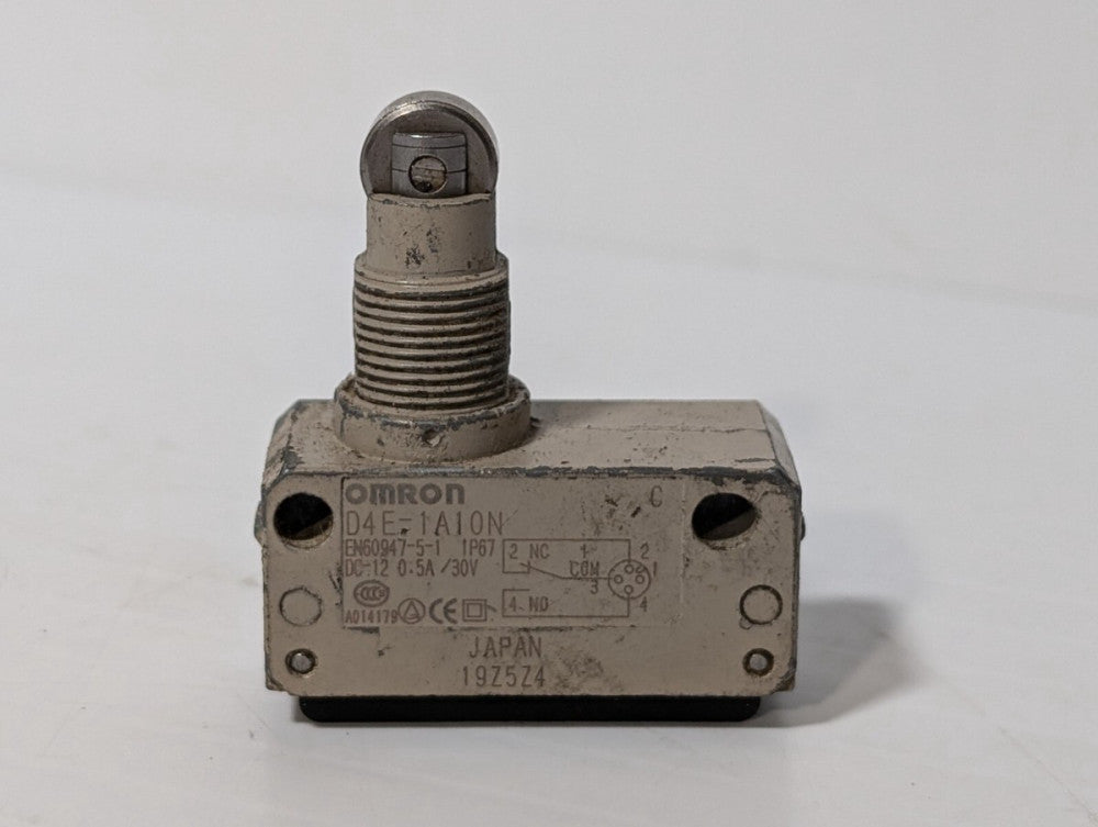 Omron D4E-1A10N Limit Switch w Roller Plunger, 0.5A, 125v, SPDT