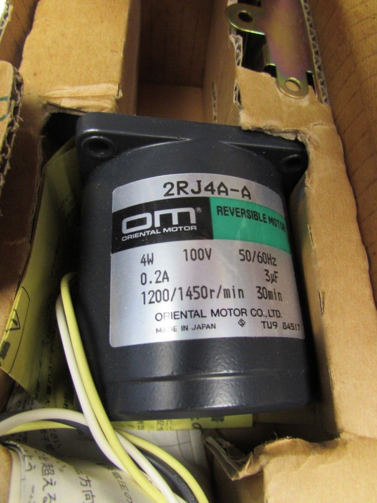 ORIENTAL MOTOR REVERSIBLE MOTOR, 2RJ4A-A , 4W, 100V ,NEW IN BOX! MAKE OFFER! 