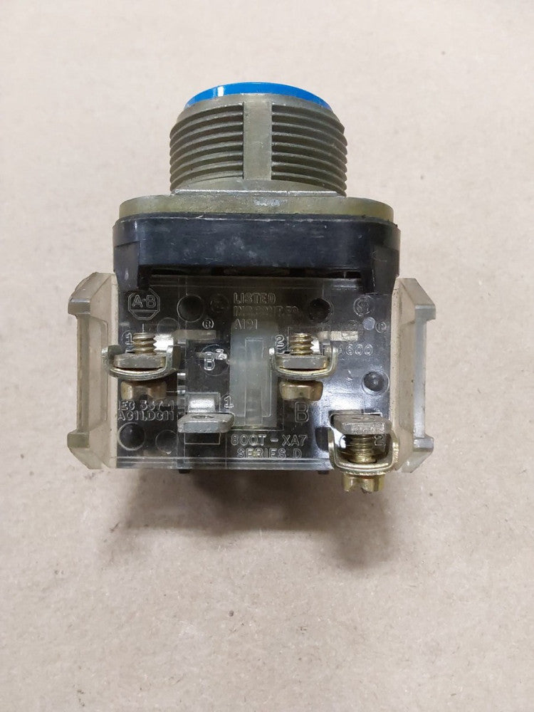 Allen-Bradley 800T-A7B  Blue Ser T Momentary Contact Push Button 800T-XA7 Ser.D