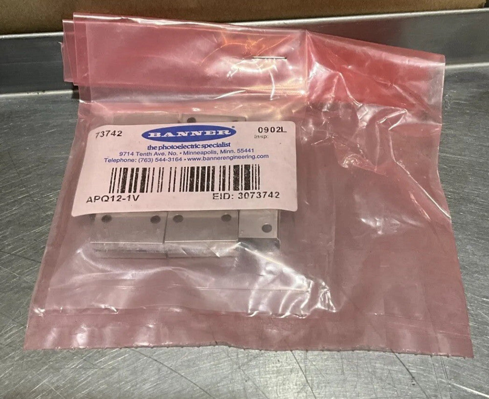 BANNER APQ12-1V APERTURE BULK KIT  Part :73742 0902L  EID:3073742 (10 Per Bag)