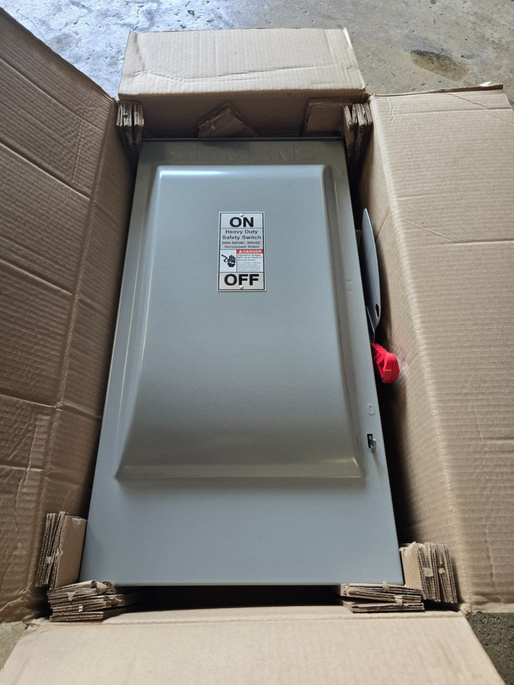 SIEMENS HNF364R , NON-FUSED HEAVY DUTY SAFETY SWITCH ,3p/200A/600V, NEW IN BOX!