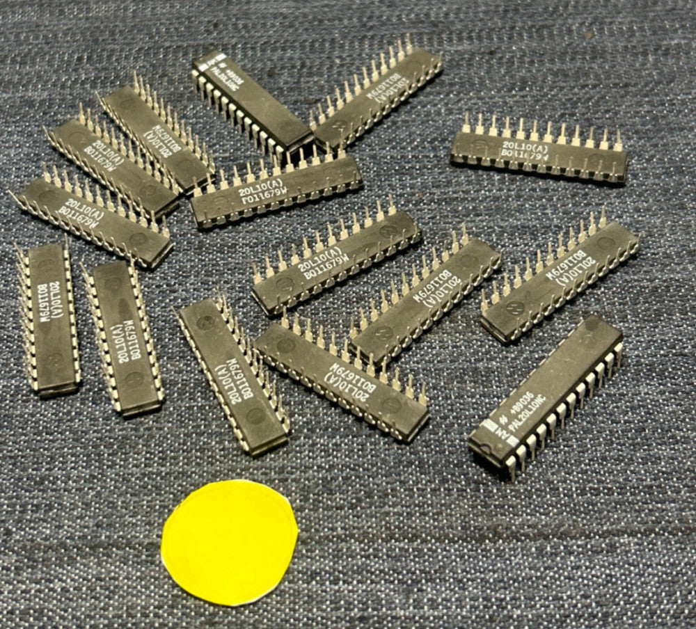UNBRANDED INTEGRATED CIRCUIT PAL20L10CN  24 PIN  LOT OF 15