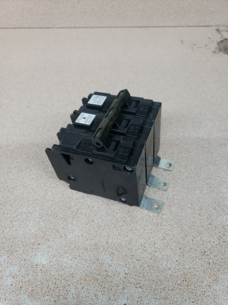 NTO B380H SIEMENS / ITE CIRCUIT BREAKER 3 POLE 80 AMP 240 VAC NEW 22K