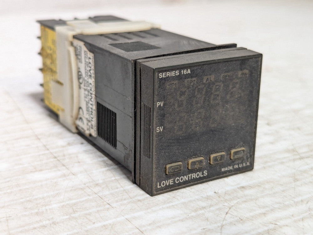 Love Controls 16A2133 Temperature / Process Controller Series 16A Indoor Dwyer