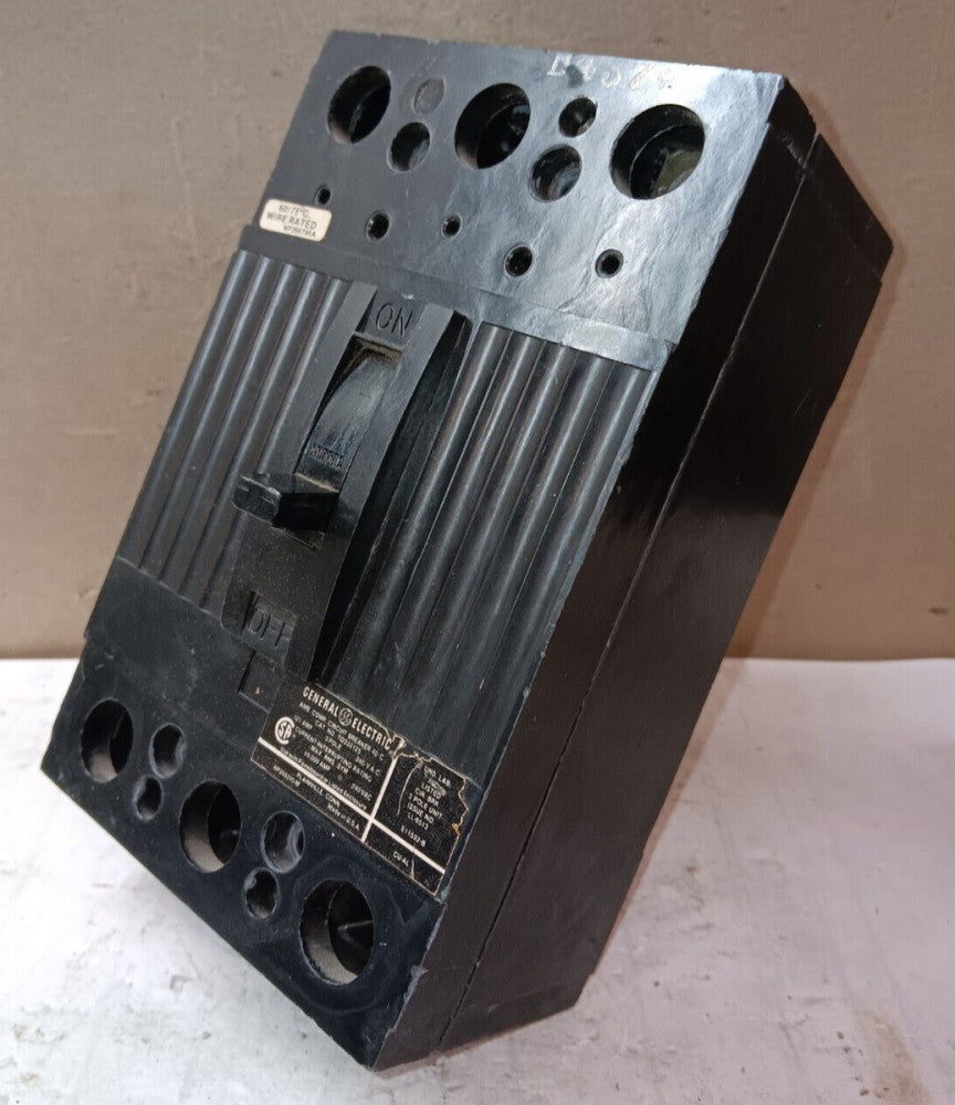 GE TQD32125 CIRCUIT BREAKER 125 AMP 3 POLE 240 VAC