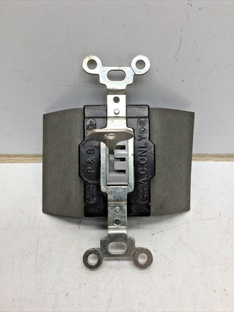 Pass & Seymour 3 Position Locking Switch, 15A 120-277V, Grey, Key Switch