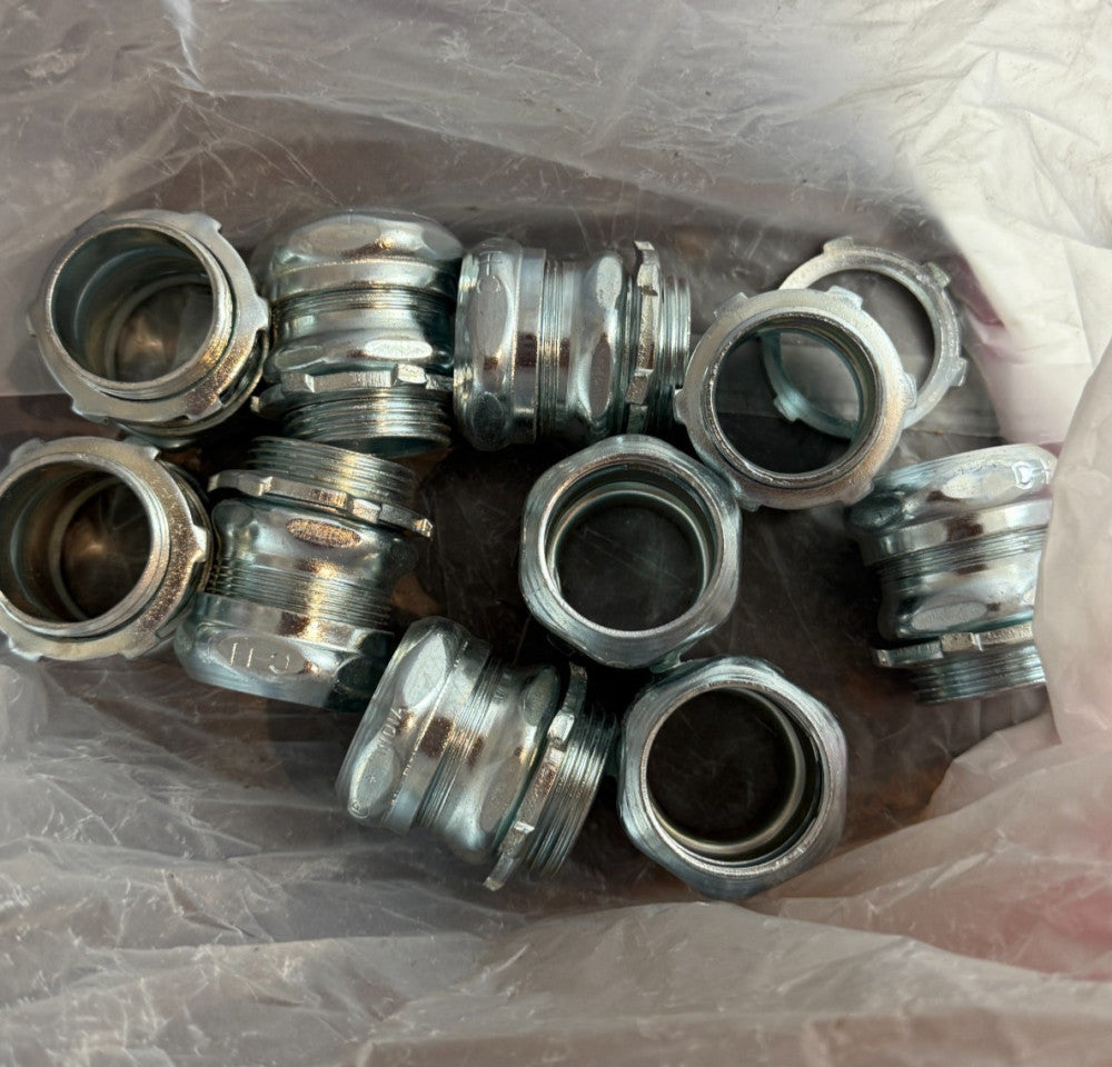 10pc Eaton 652 1" Compression Type Box Connector for EMT