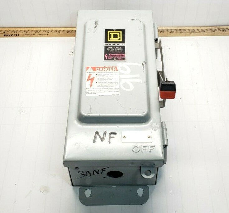 SQUARE D 30 AMP NON-FUSED SAFETY SWITCH 240 VAC 3 PHASE TYPE 3R OR 12  H321AWK