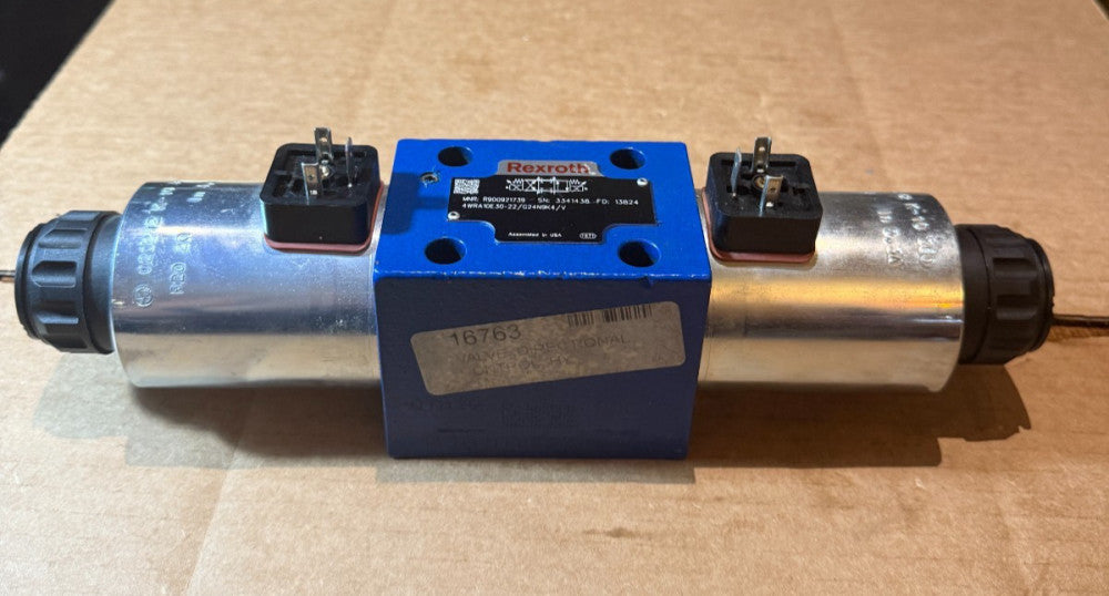 Rexroth R900921739 Proportional Direction Hydraulic Valve 4WRA10E30-22/G24N9K4/V