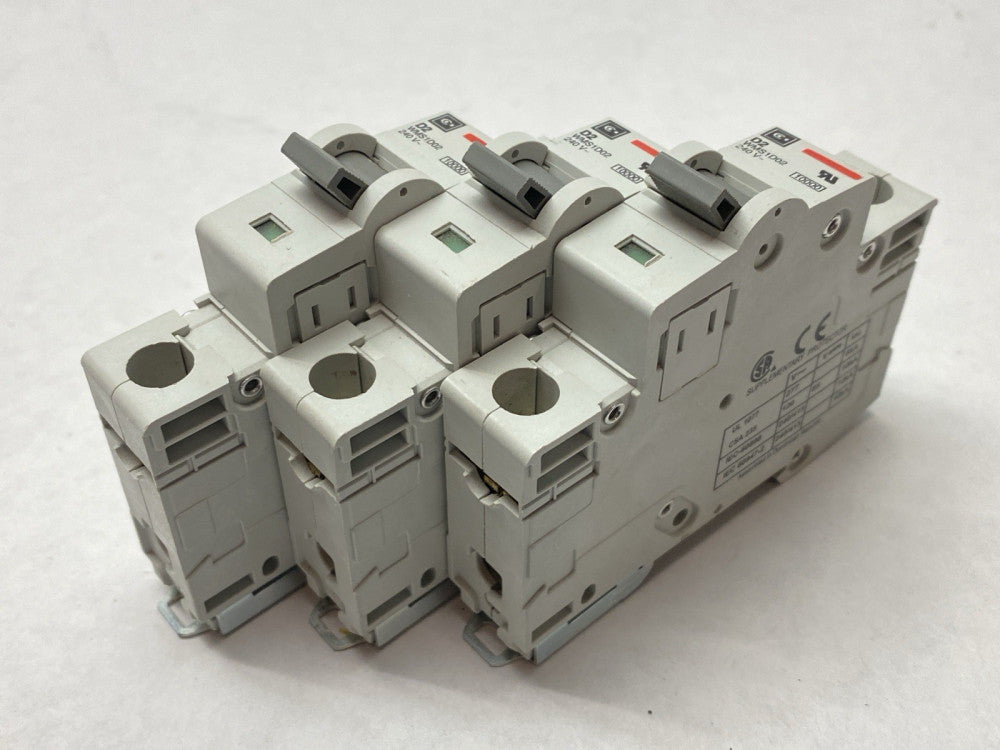 Cutler Hammer WMS1D02 Circuit Breaker 1-Pole 2A 240V LOT OF 3