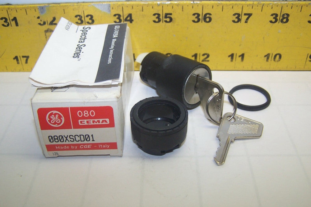 NEW GE KEYED SELECTOR SWITCH 2 POSITION MAINTAINED  080XSCD01