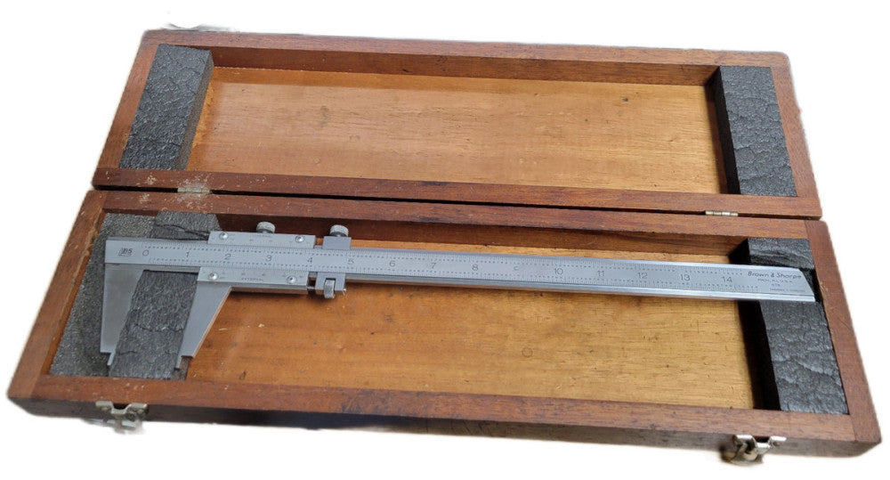 BROWN & SHARPE SLIDE VERNIER CALIPER NO.575 14" WITH CASE