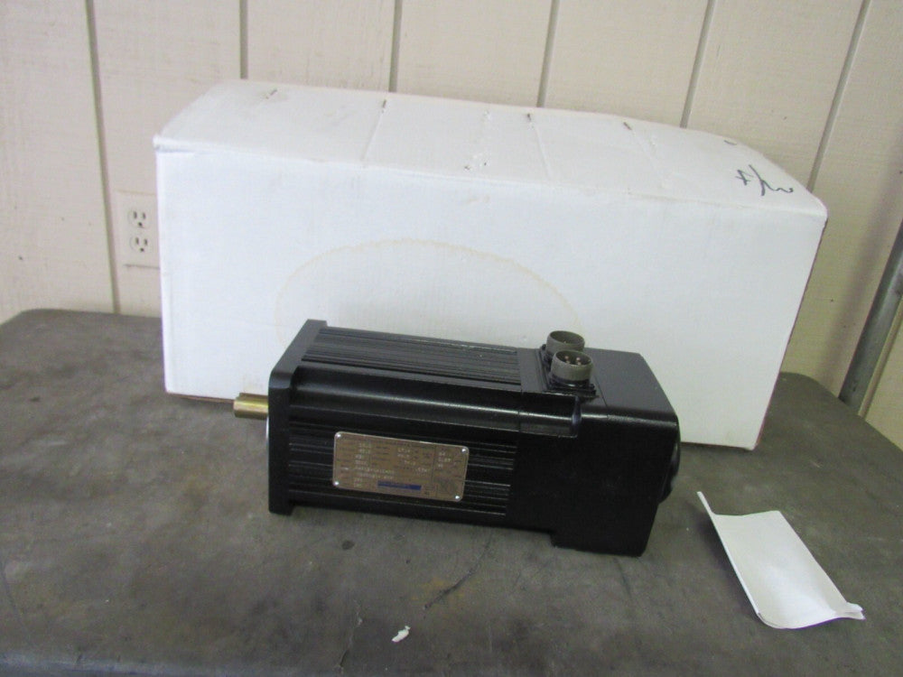 KOLLMORGEN GOLDLINE BRUSHLESS P.M. SERVO MOTOR B-602-C-A1-B3 230V 3000RPM NIB !!