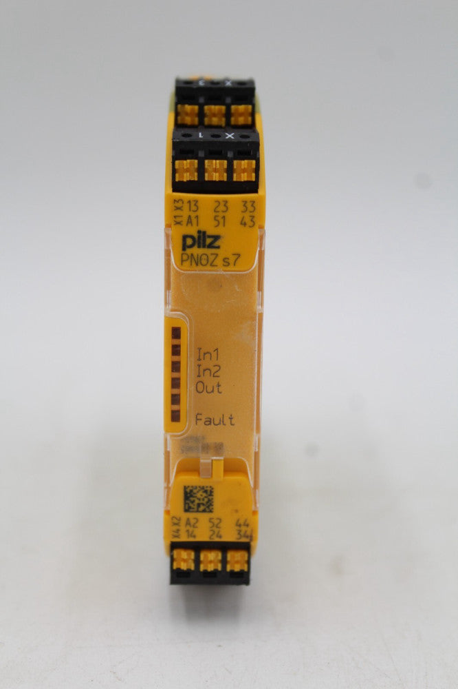 Pilz PNOZ s7 C 24VDC 4n/o 1n/c Safety Relay