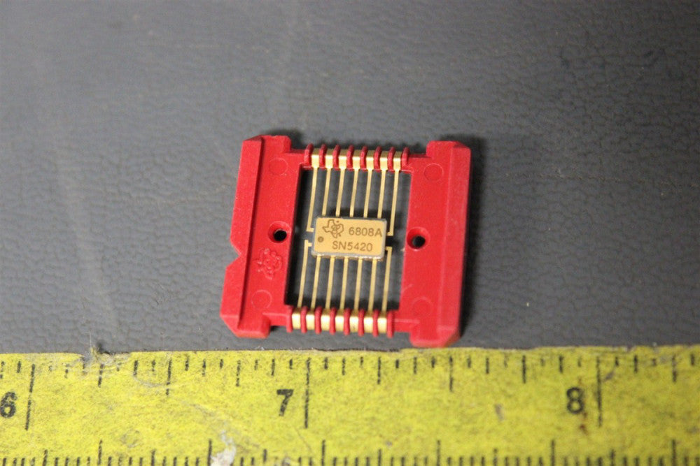 VINTAGE 1960s NOS RARE TEXAS INSTRUMENTS GOLD FLAT PACK IC PROCESSOR CHIP SN5420