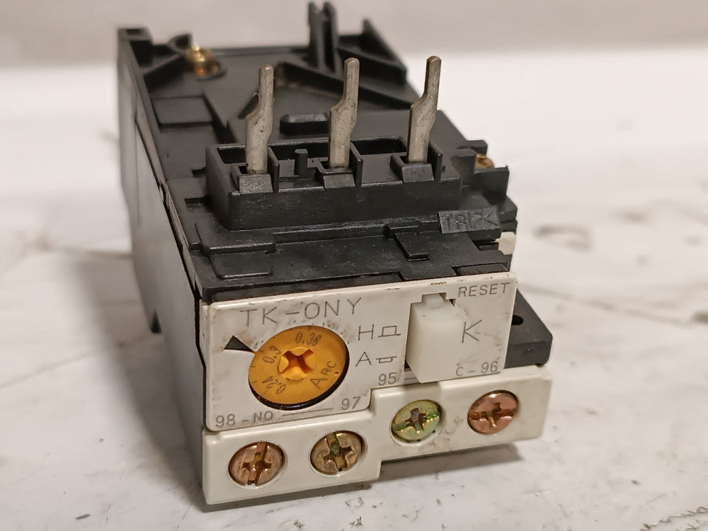 Lot of 2 Fuji TK-0NY TR13B Overload Protection Relays 0.24 - 0.36A and 7 - 11A
