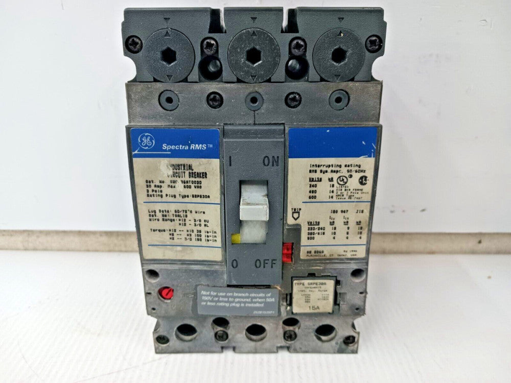 GE 30 AMP CIRCUIT BREAKER 3 POLE 600 VAC SEDA36AT0030 W/ 15 AMP TRIP PLUG