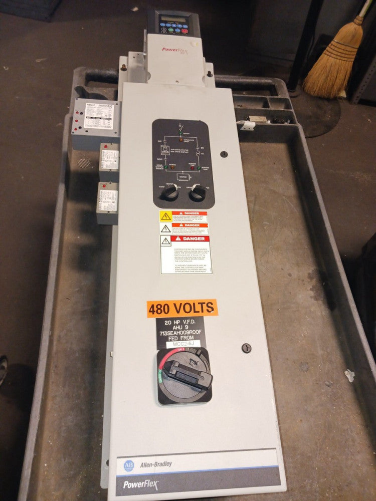 ALLEN BRADLEY 20 HP  POWERFLEX 400 VFD DRIVE 460/480 VAC W/ BYPASS 22C-D030N103