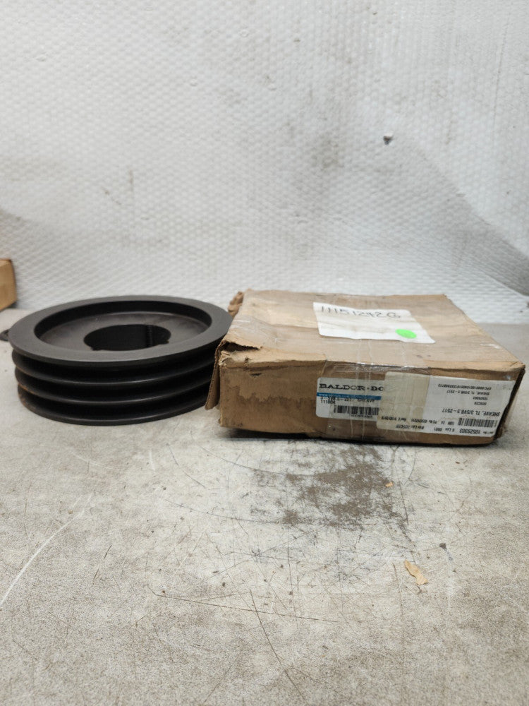 NEW IN BOX DODGE BALDOR 3-5V8.5-2517 SHEAVE 111004