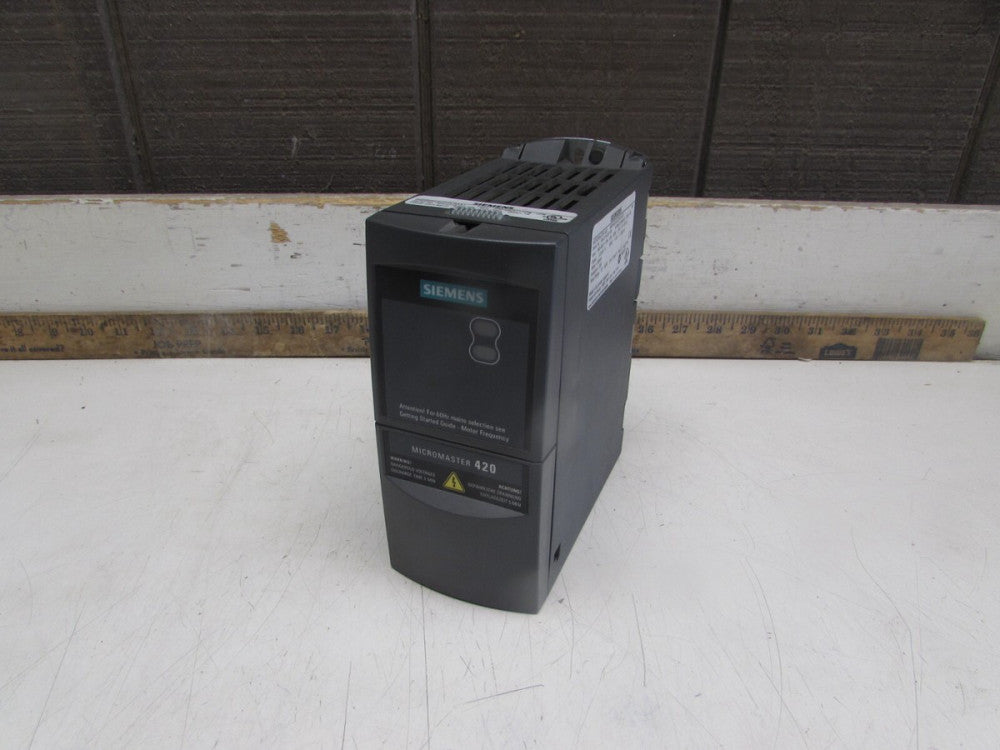 SIEMENS 6SE6420-2UD15-5AA1 ,MICROMASTER 420 , 0.55kW/380-480V/ 3ph/ 2.8A, N/NIB!