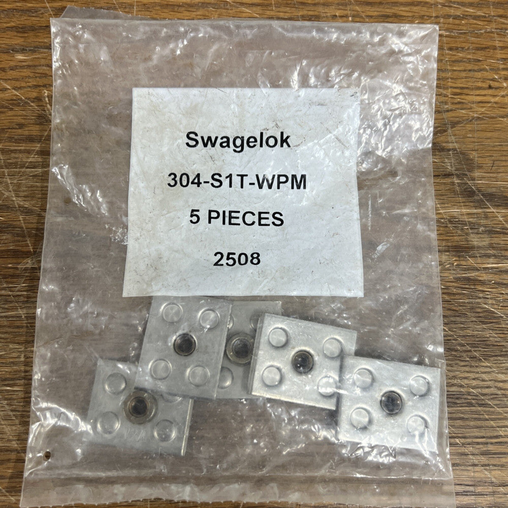 5-Pack Swagelok 304-S1T-WPM Twin Support Metric Weld Plate