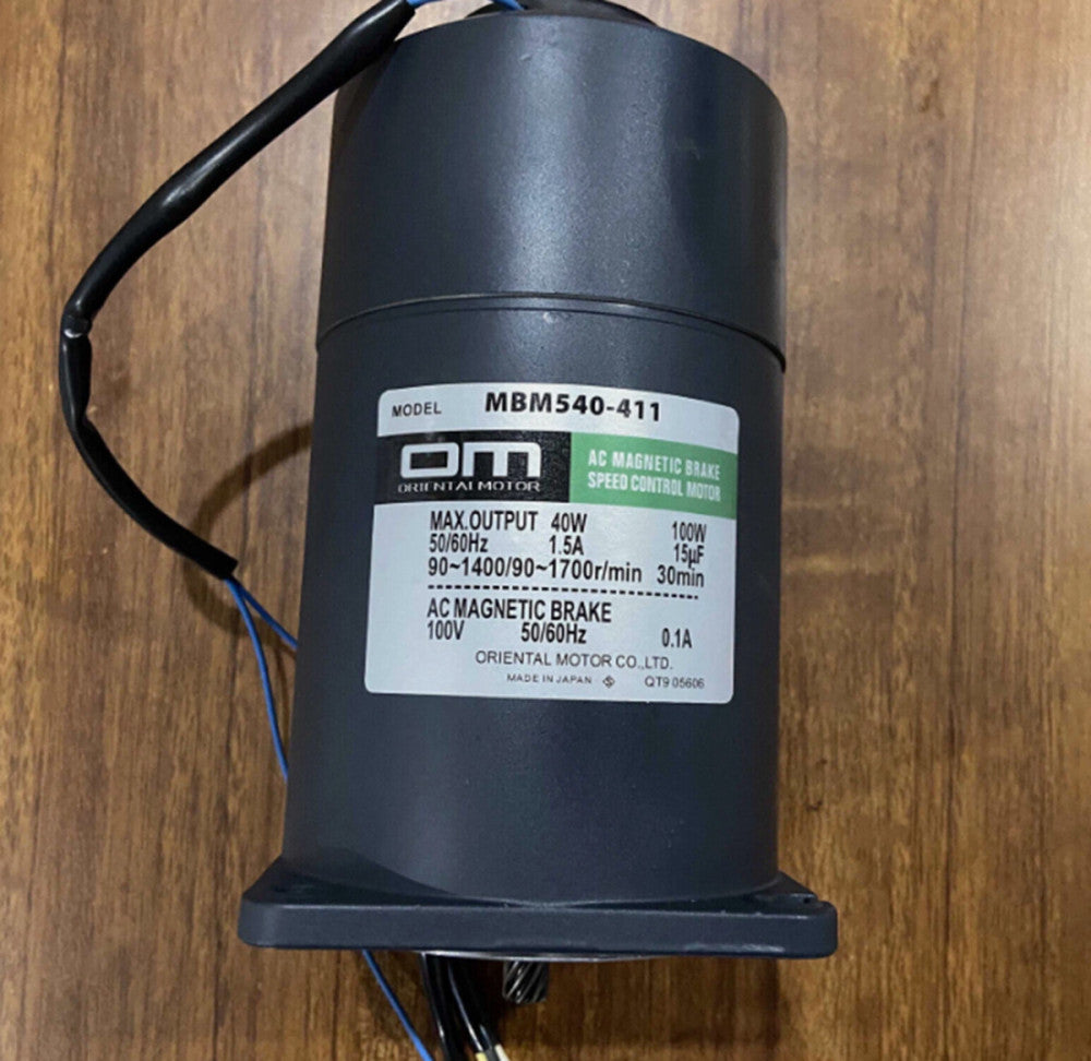One Brand New ORIENTAL MOTOR MBM540-411 OM Motor