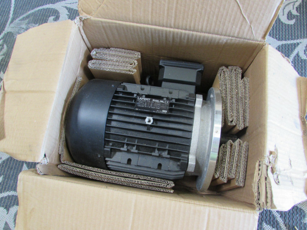 LAFERT ELECTRIC MOTOR AMPH112MBA4 4.0kW 1760RPM 333/575V 3Ph 9.5/5.5A 60Hz NIB!!