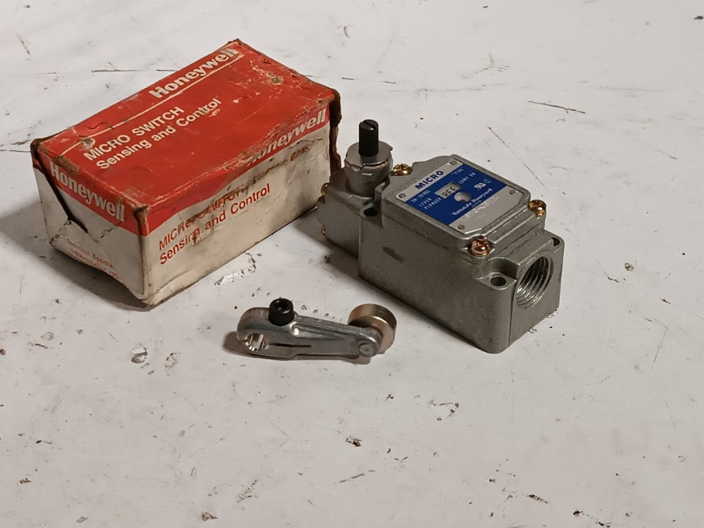 Honeywell 1LS19-JSE5 Compact Lever Plunger Limit Switch, 5A - 24vdc, "Y105"