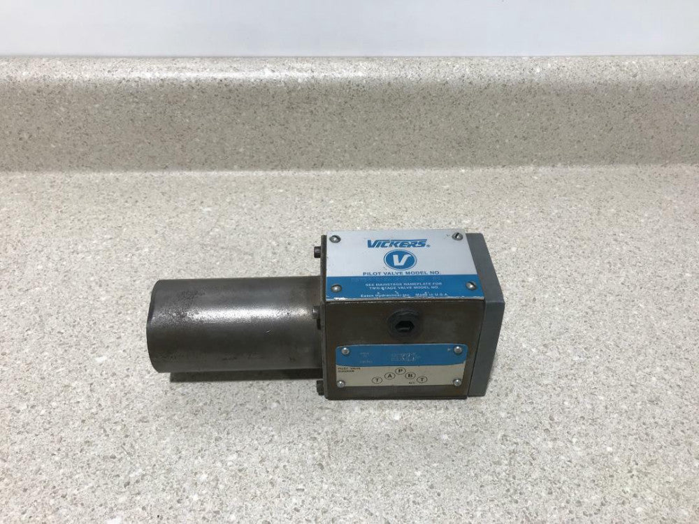 Vickers DG4S4 012A 24DC 50 New