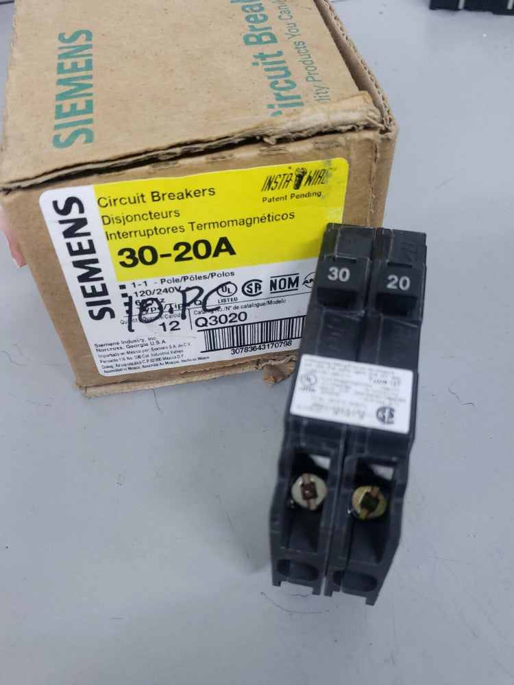 (1) NEW IN BOX Q3020 SIEMENS 1 POLE 30/20 AMP 120/240 CIRCUIT BREAKER