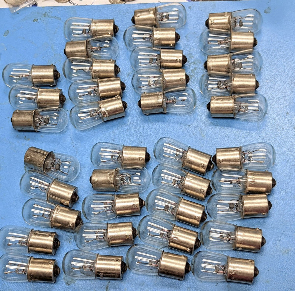 (33) 1003 Bulbs New Military Issue 6240-00-850-4280 (1003, 151577, 2624 [A6B3]