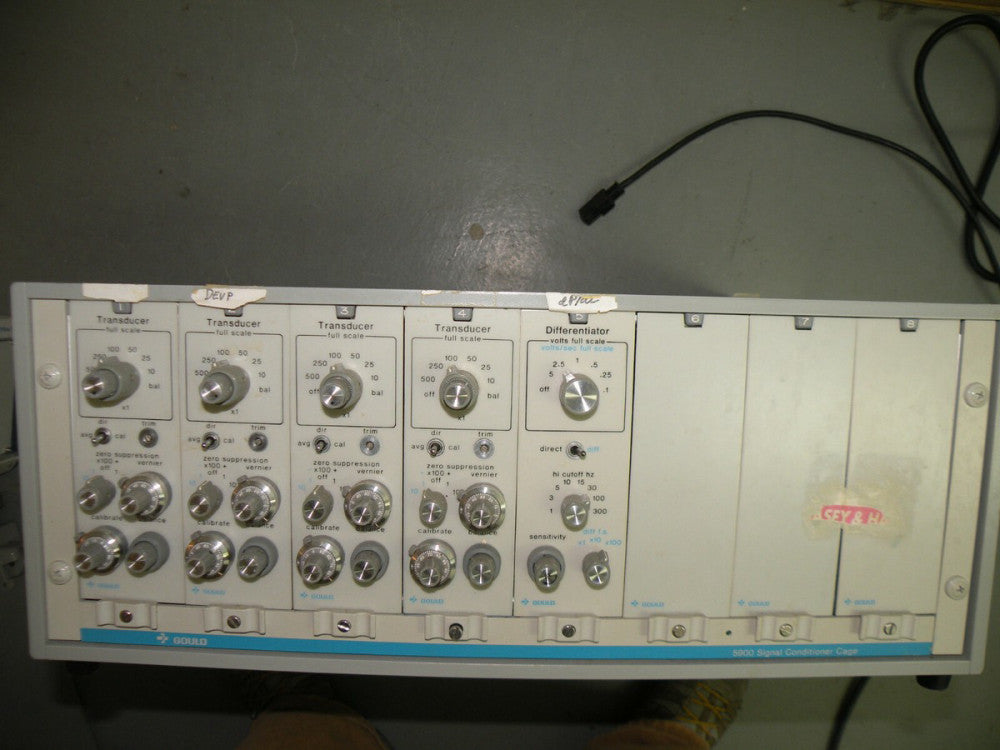 Data Sciences International / LDS / Gould 5900 Signal Conditioner Cage W Modules