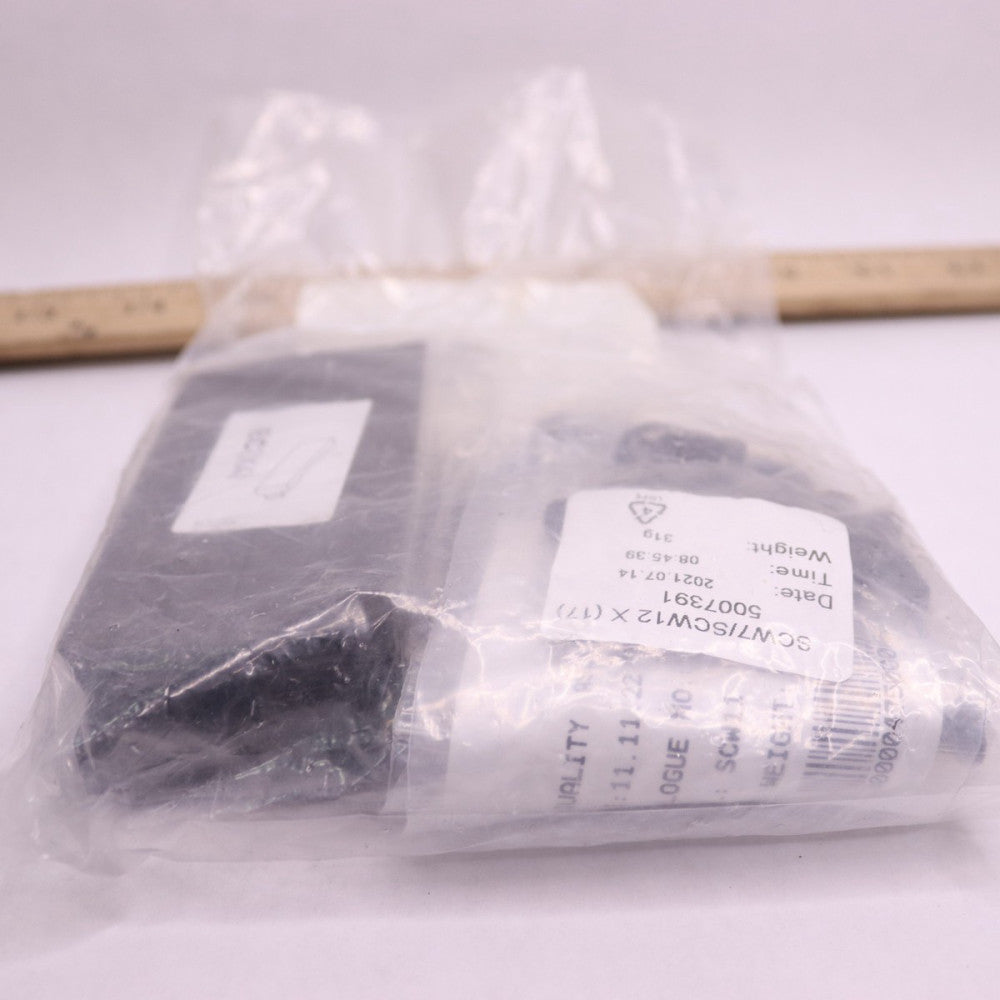 Eden Bench Hardware Bag 5011265