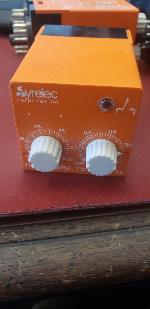 SYRELEC CROUZET LIRT110A RELAY ( B1-2D)