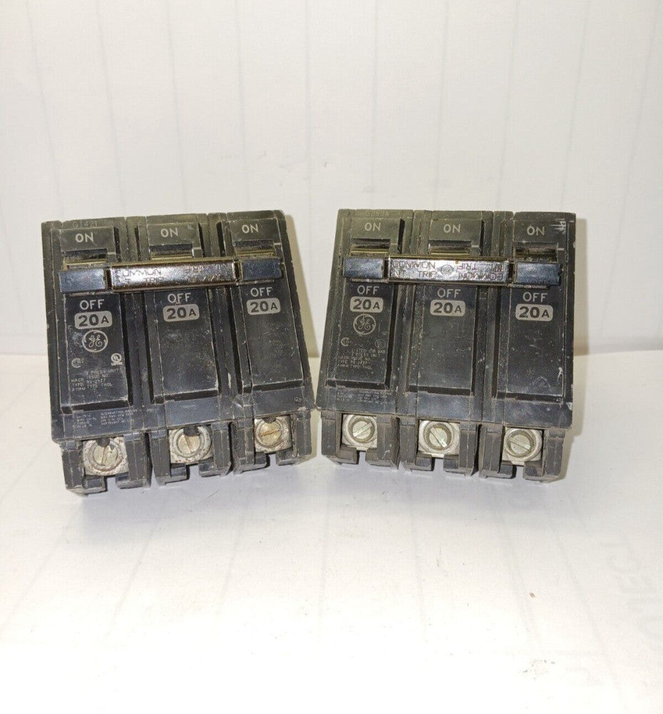 LOT OF 2) GENERAL ELECTRIC 20 AMP CIRCUIT BREAKER 3 POLE 240 VAC THQL320